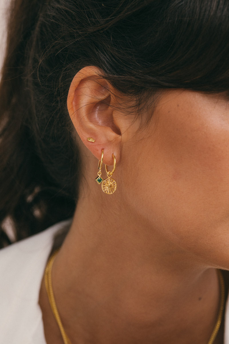 Hamsa hand stud gold plated